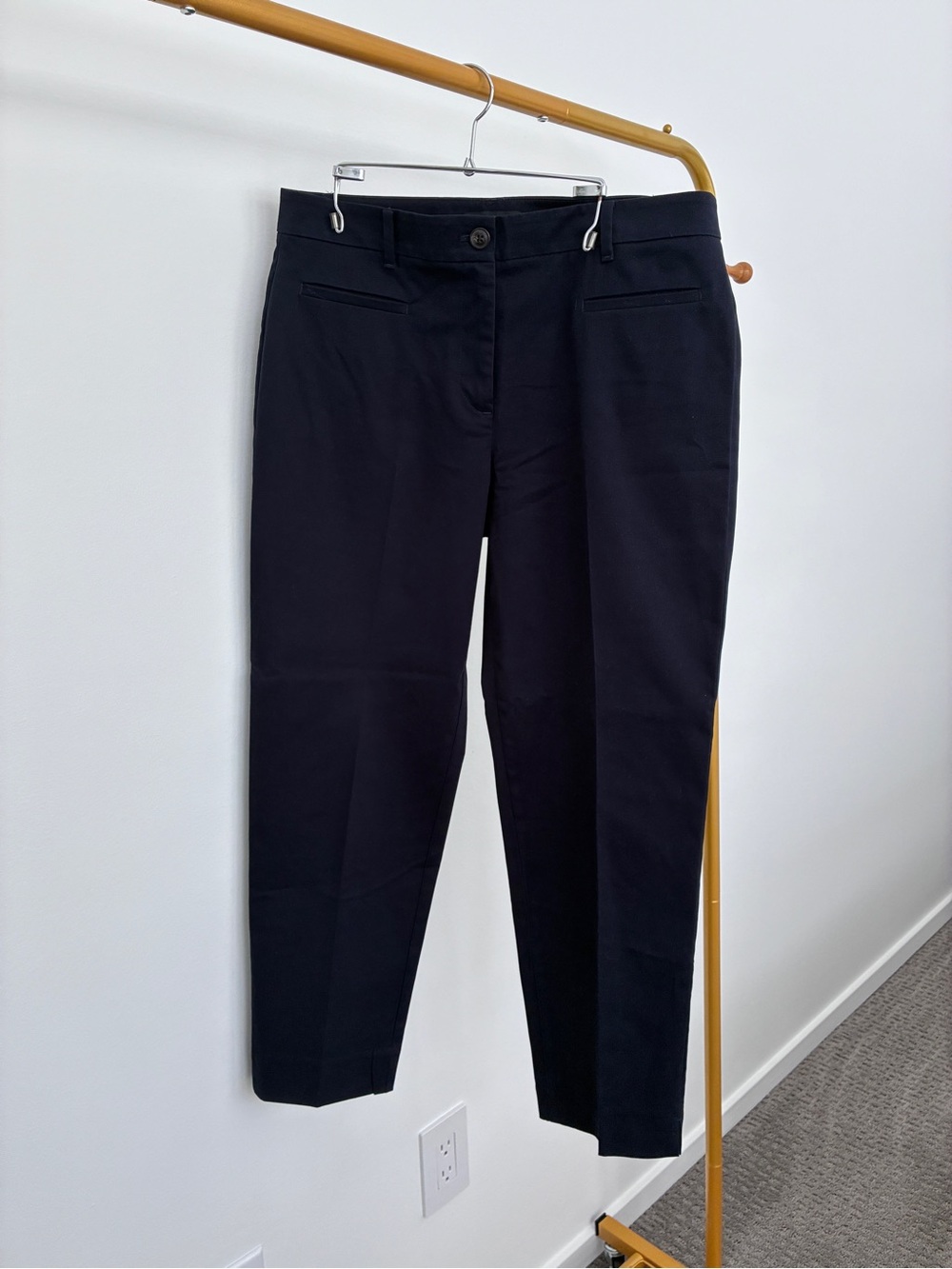 Ann Taylor Women's Navy Trousers Chinos - Slim Straight Sz 6